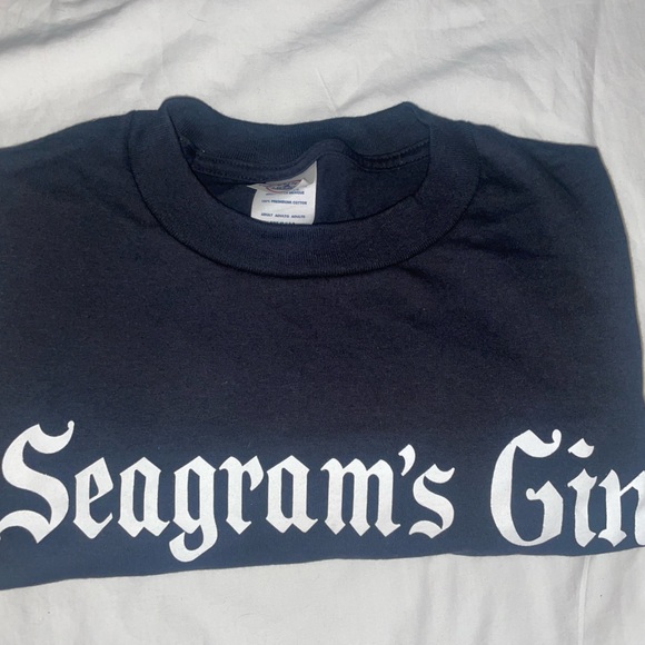 Seagram's Gin Limited Edition Logo Knit Black Beanie & 3x T-Shirt.. New - Picture 7 of 8